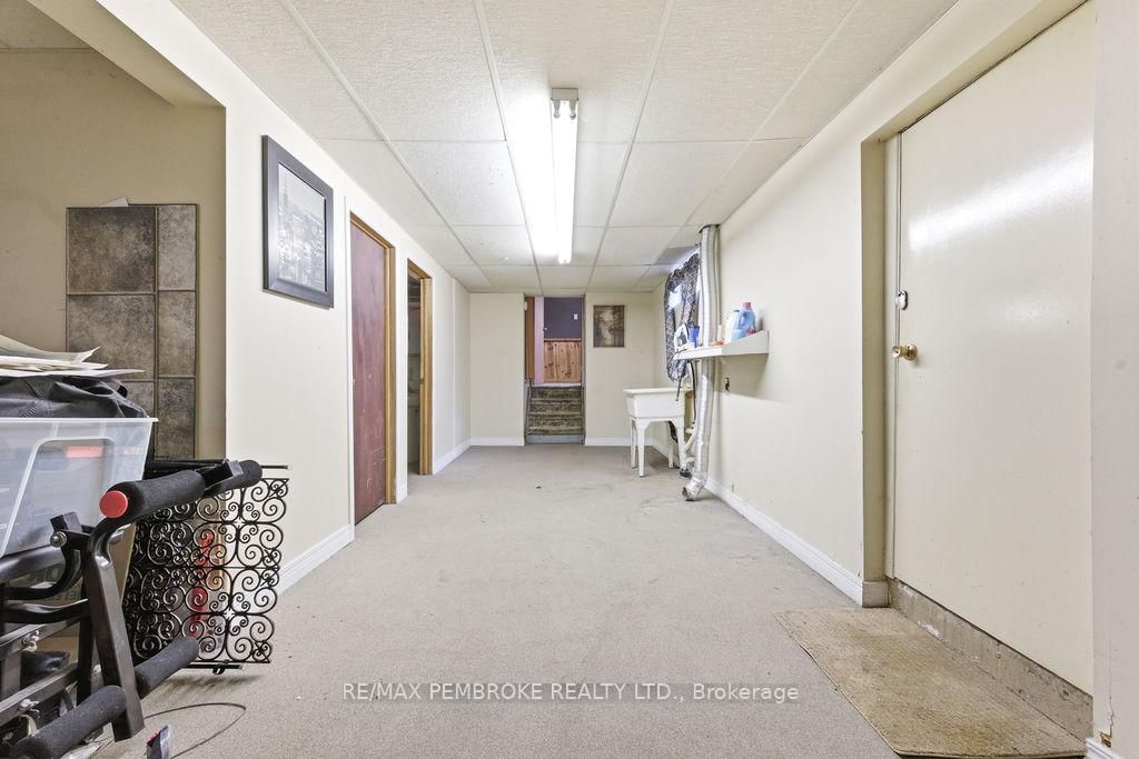 20 Maple Avenue • Petawawa, ON photo 33