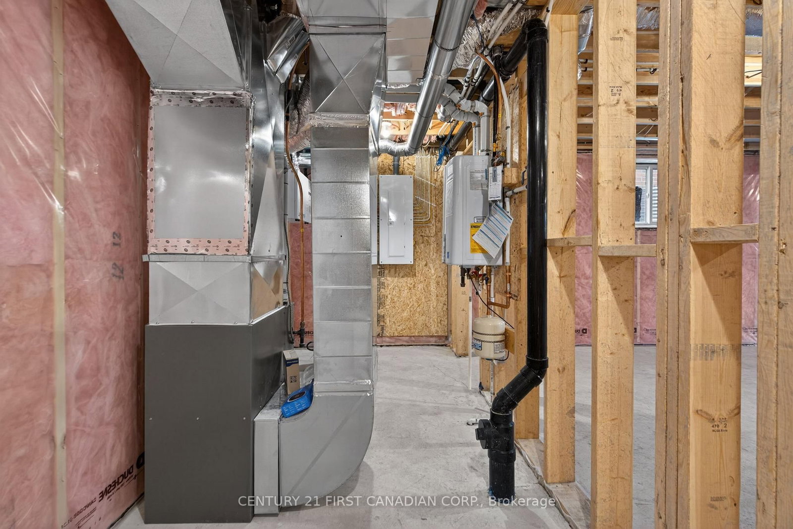 107 Sheldabren Street • North Middlesex, ON photo 34