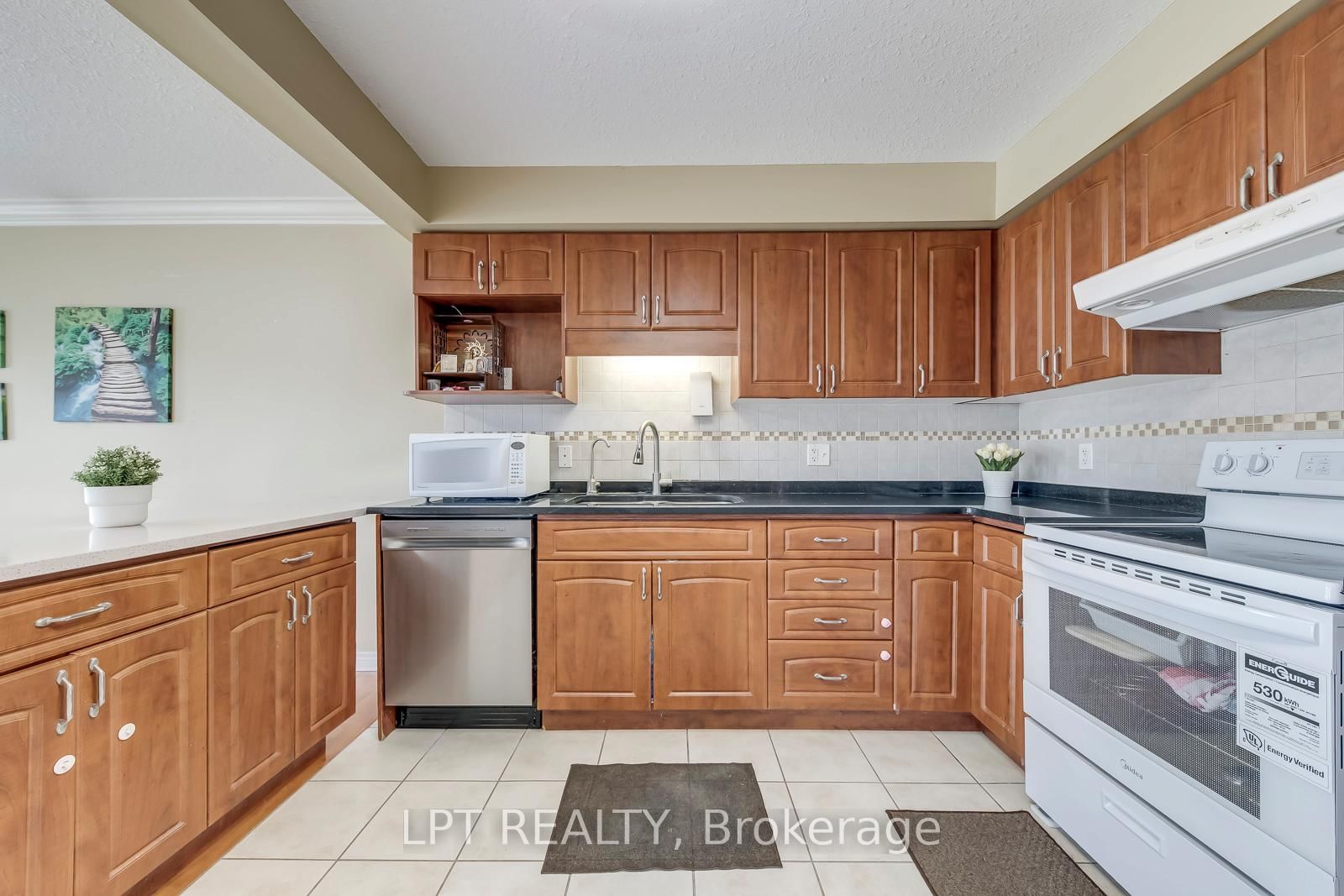 10 Fallowfield Drive • #6 • Kitchener, ON photo 8