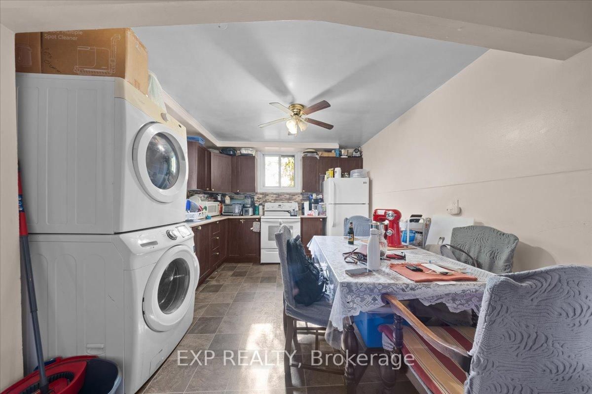 208 Montfort Street - Photo 22