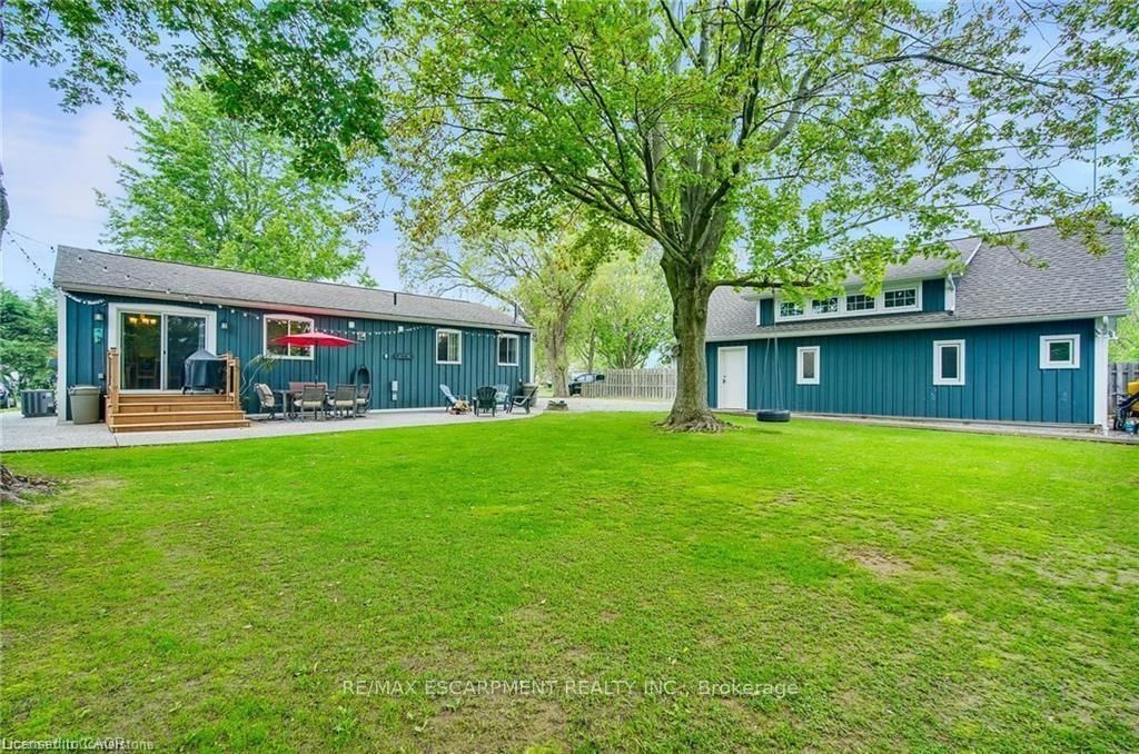8 Beach Road • Haldimand, ON photo 4