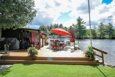 2 W Leslie Drive • Bracebridge, ON photo 9