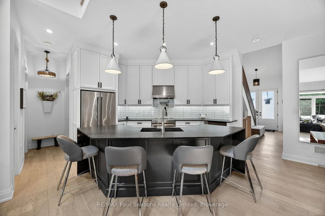 112 Schooners Lane