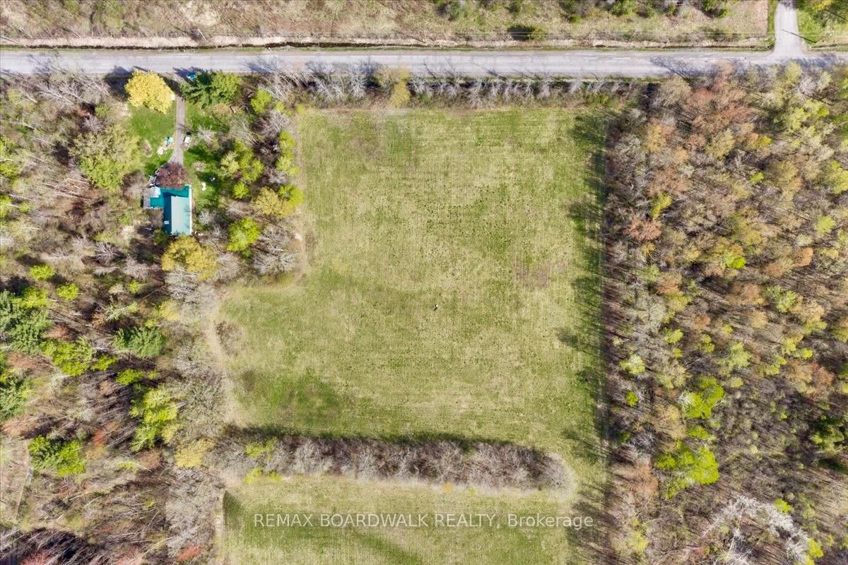 7521 Jock Trail • Richmond, ON photo 3