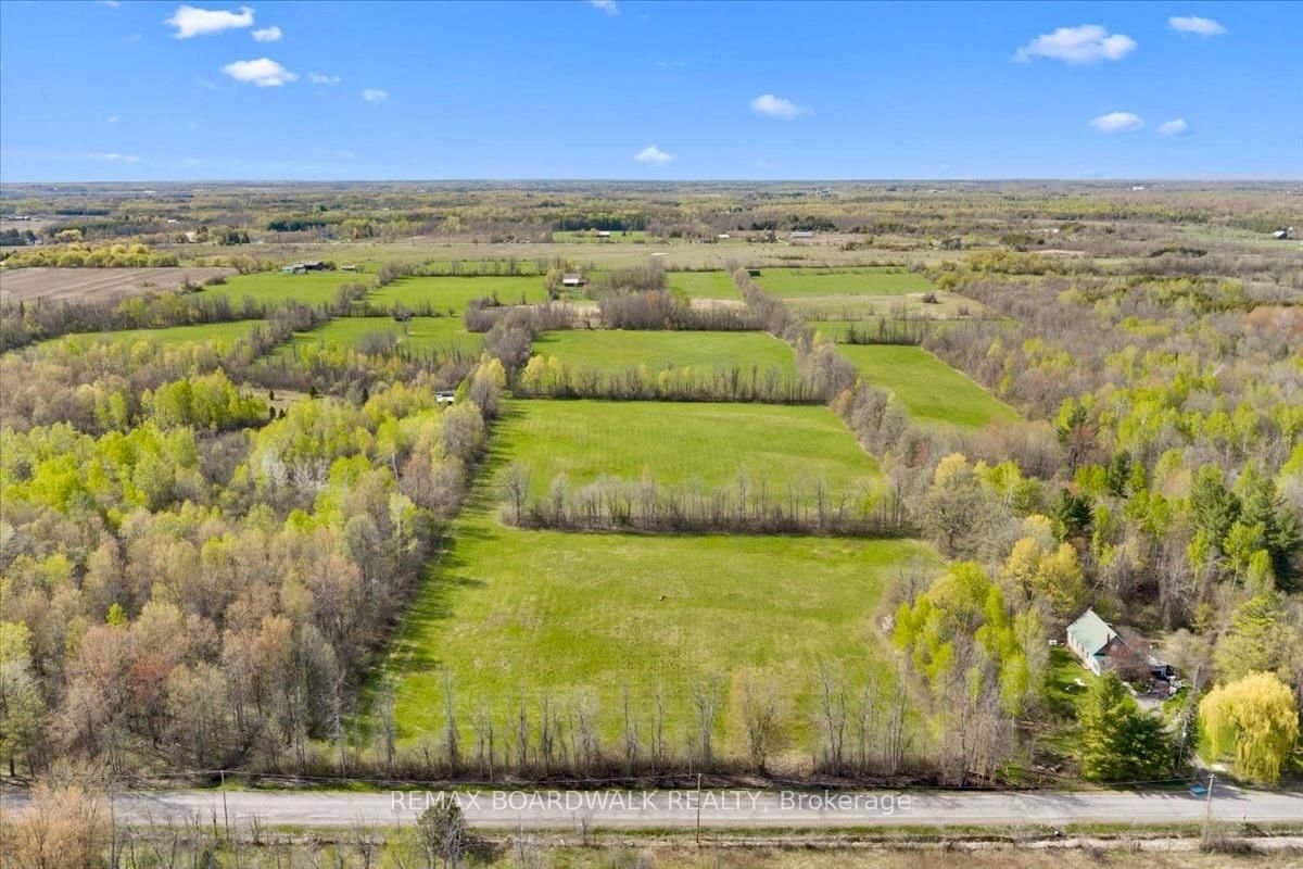 7521 Jock Trail • Richmond, ON photo 6