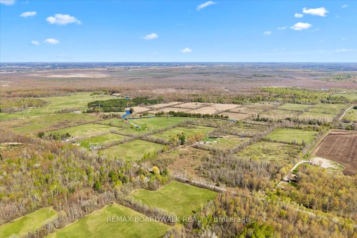 7521 Jock Trail • Richmond, ON photo 8