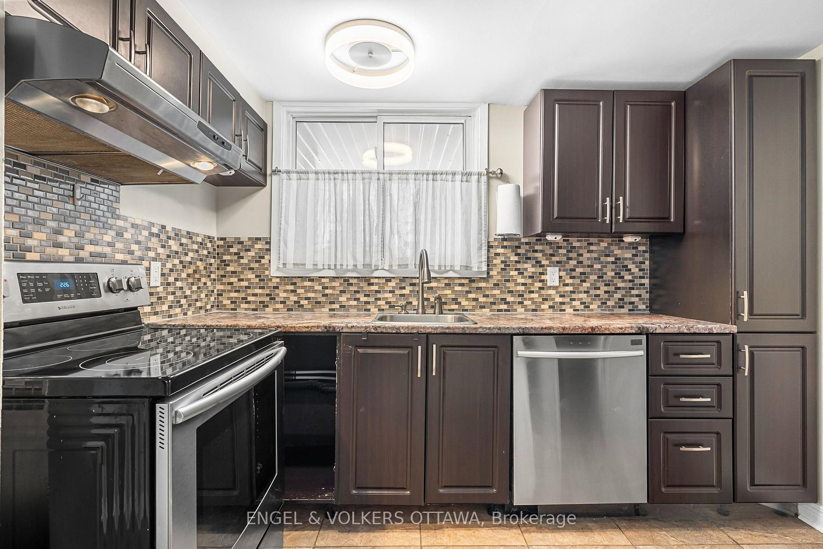 6532 Bilberry Drive • #109 • Ottawa, ON photo 14