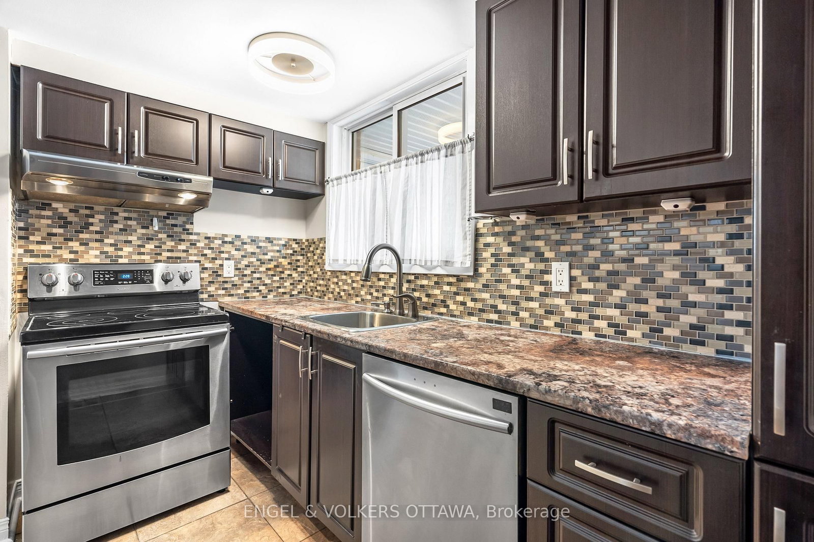 6532 Bilberry Drive • #109 • Ottawa, ON photo 15