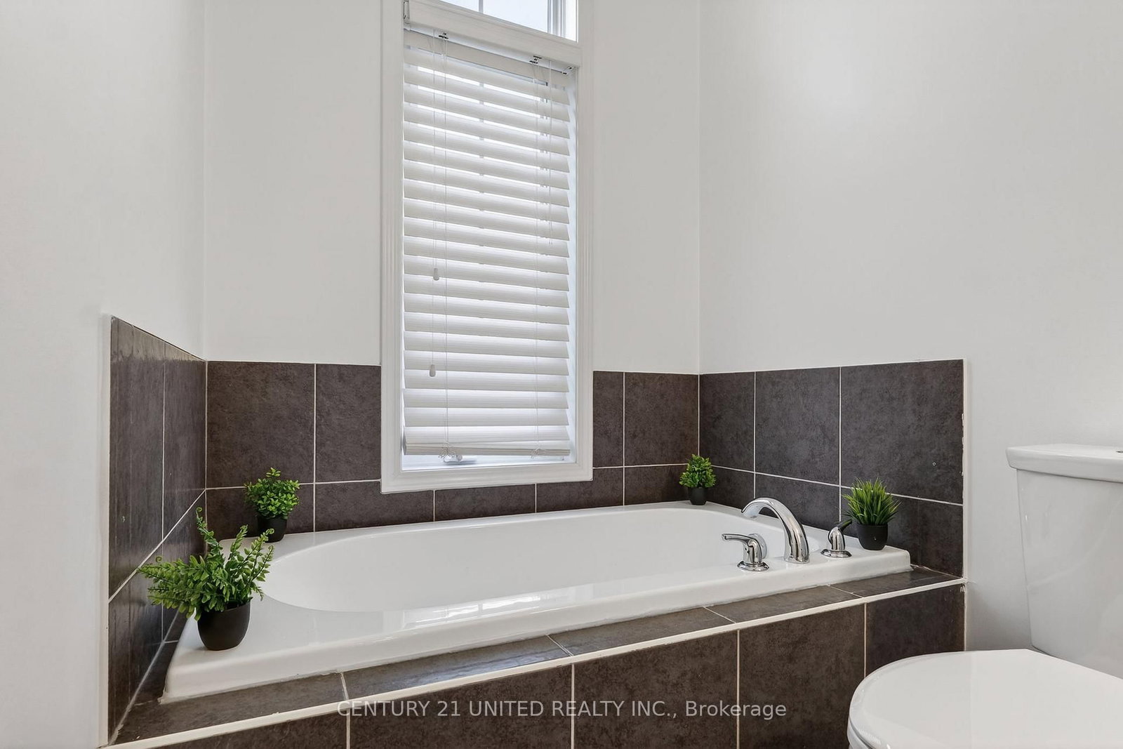 696 FISHER Street • Cobourg, ON photo 28