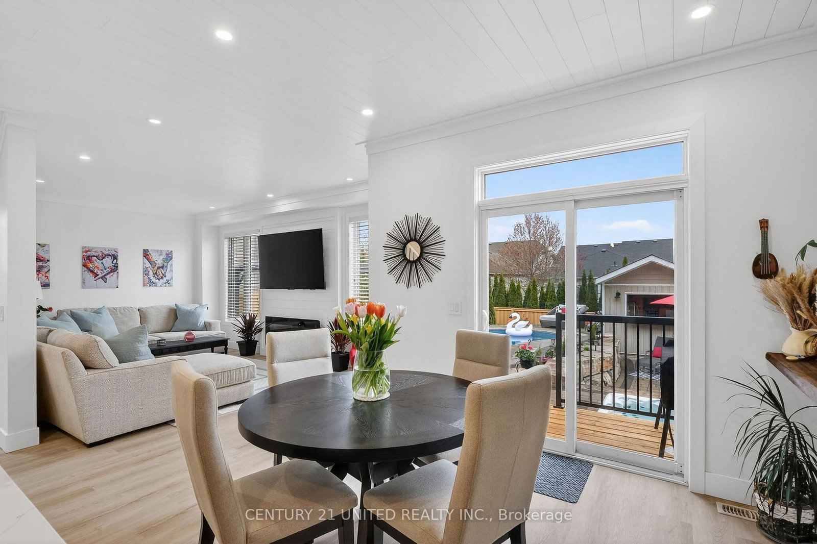 696 FISHER Street • Cobourg, ON photo 3