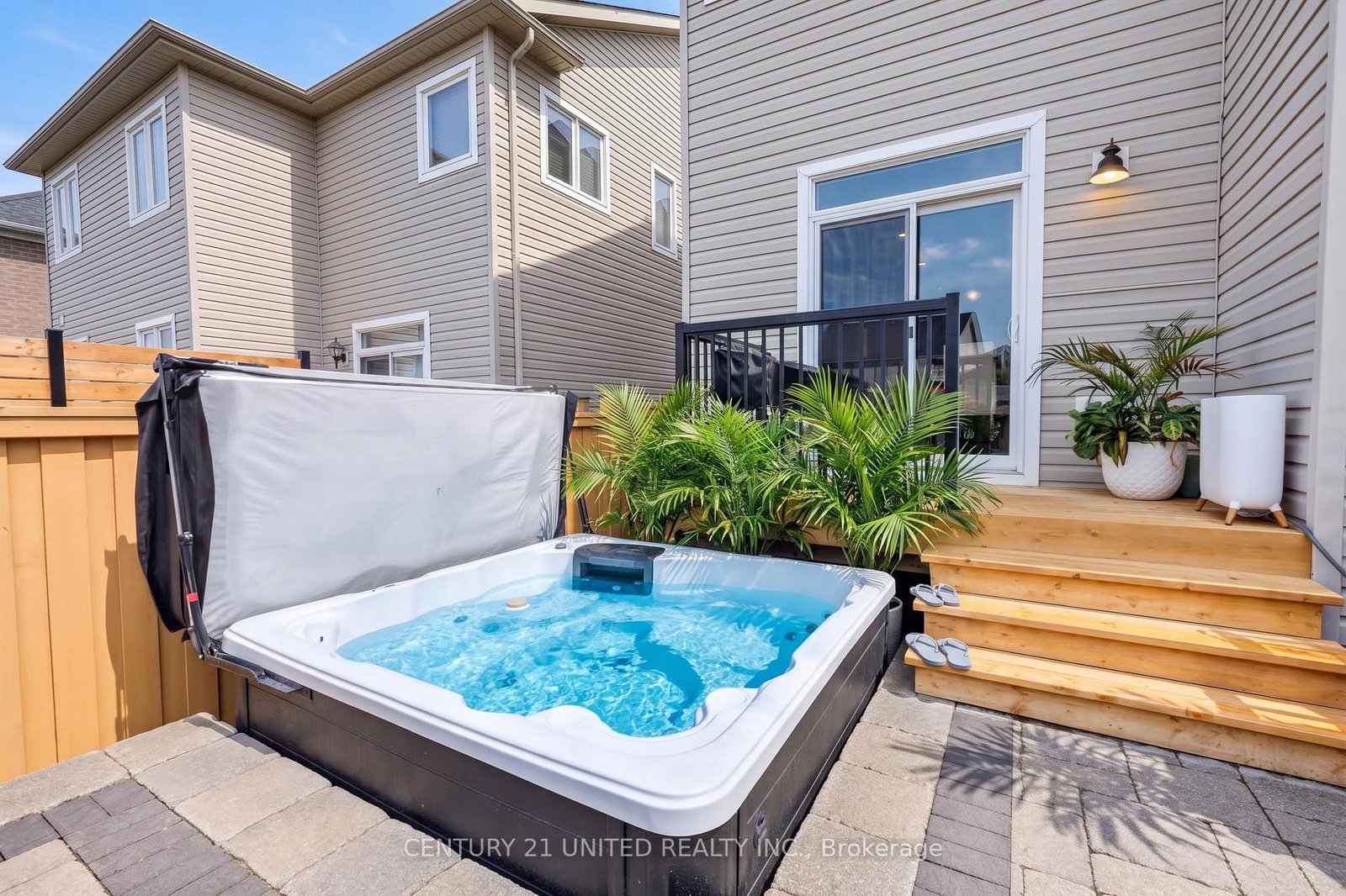 696 FISHER Street • Cobourg, ON photo 8