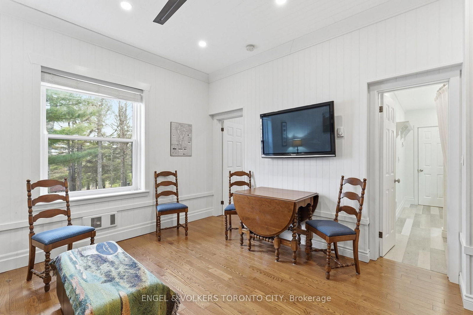 12 Bigwin Island • #126 • Lake of Bays, ON photo 9