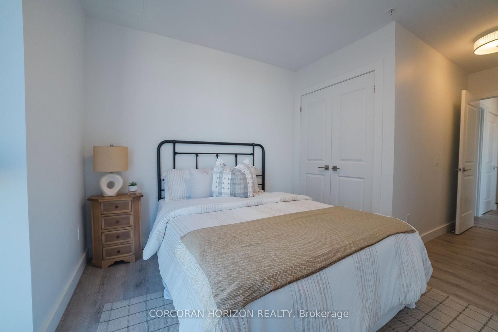 15 Glebe Street S • #1701 • Cambridge, ON photo 12