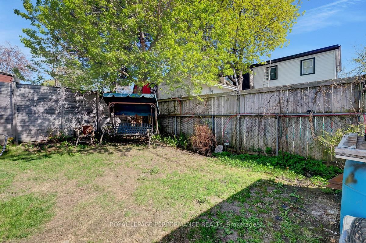 228 Carillon Street • Ottawa, ON photo 20