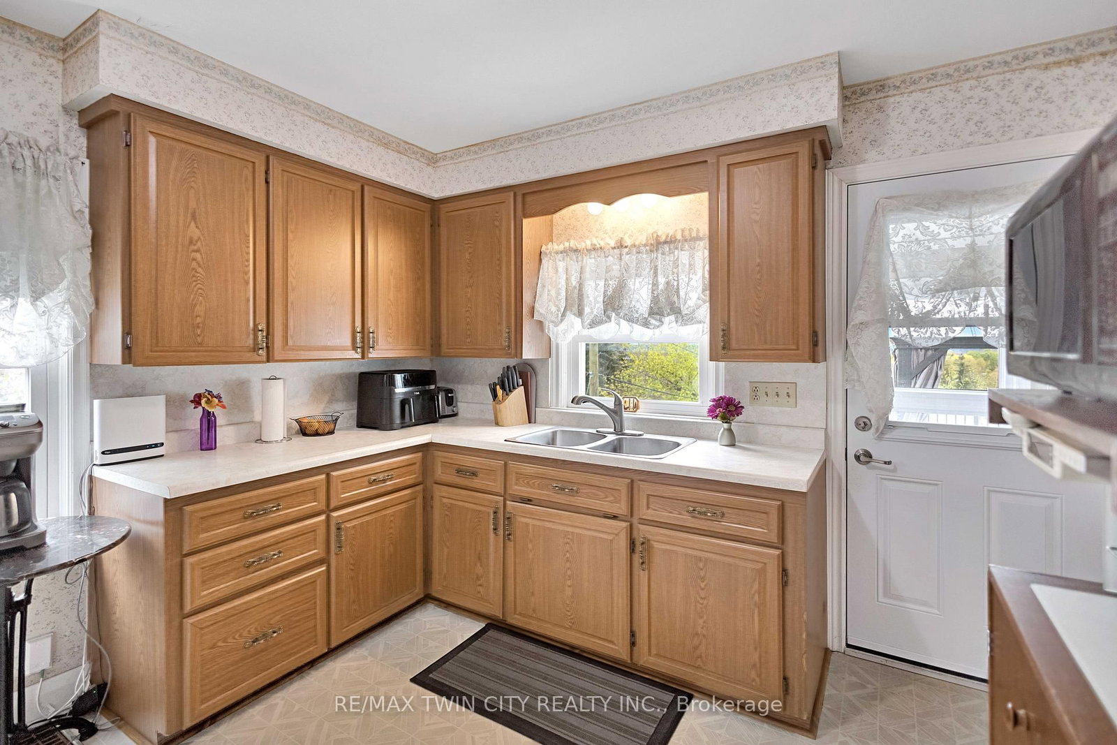140 Terrace Hill Street • Brantford, ON photo 14