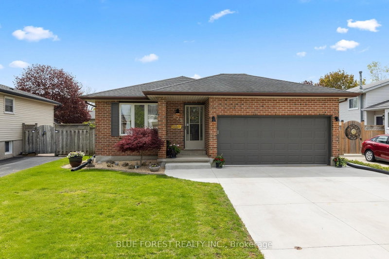 home for sale on 275 Portsmouth Crescent E