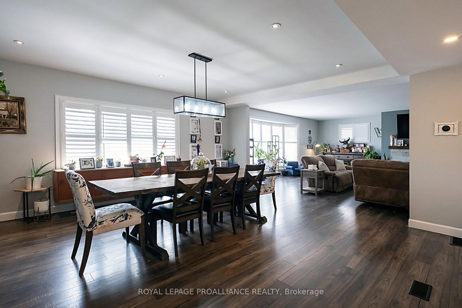 306 Dundas Street W • Quinte West, ON photo 16
