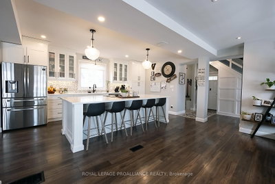 306 Dundas Street W • Quinte West, ON photo 8