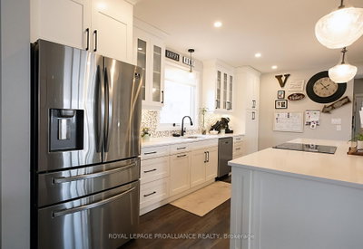 306 Dundas Street W • Quinte West, ON photo 9