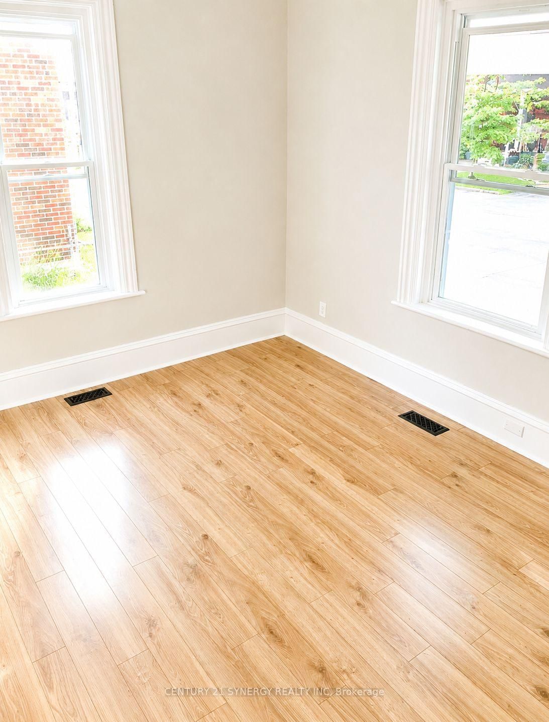 114 E Main Street • Smiths Falls, ON photo 25