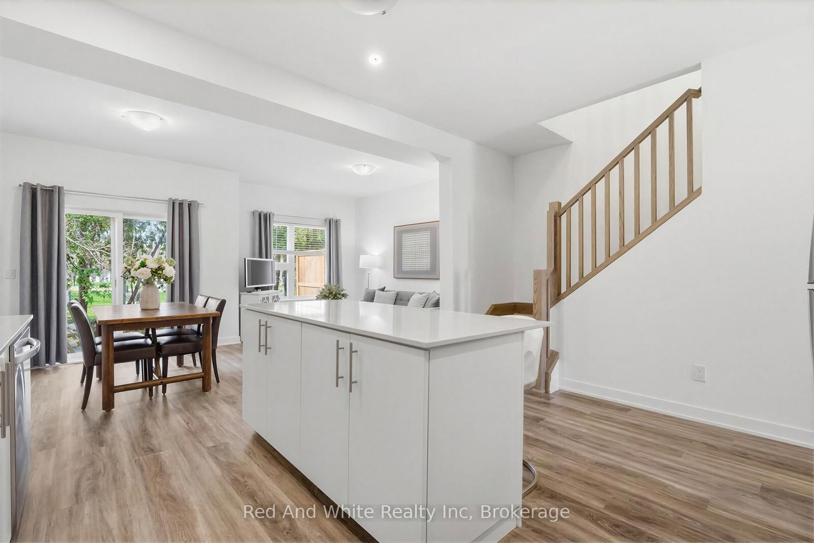 110 Fergus Avenue, Unit 22 - Photo 5
