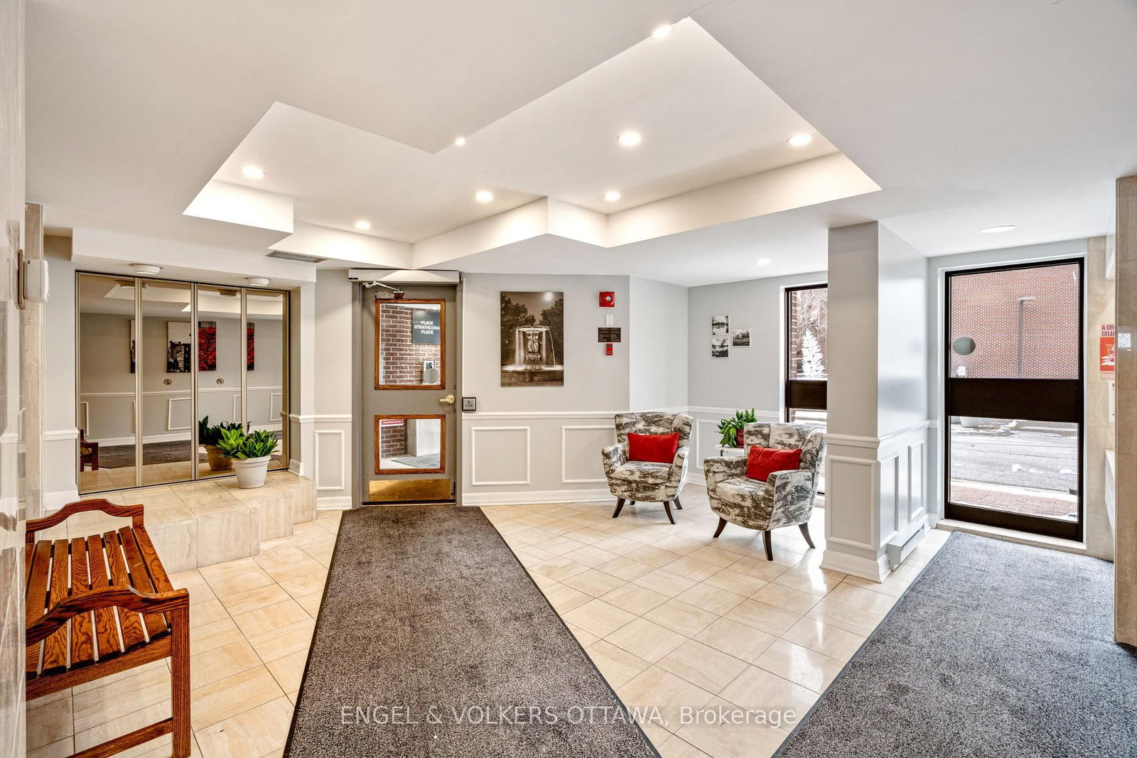 555 WILBROD Street, Unit 103 - Photo 34
