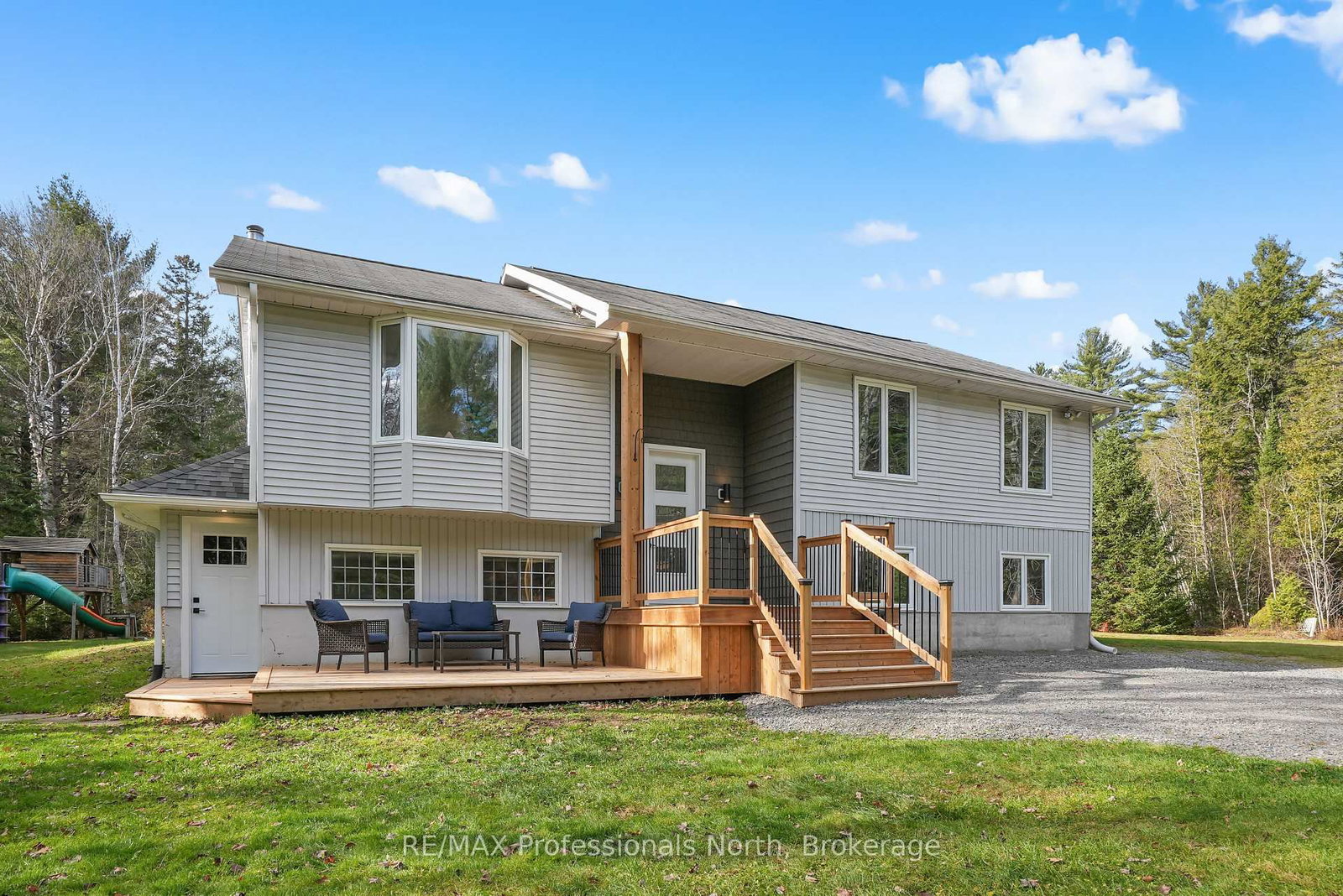 79 Mainhood Road • Huntsville, ON photo 4