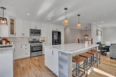 79 Mainhood Road • Huntsville, ON photo 6