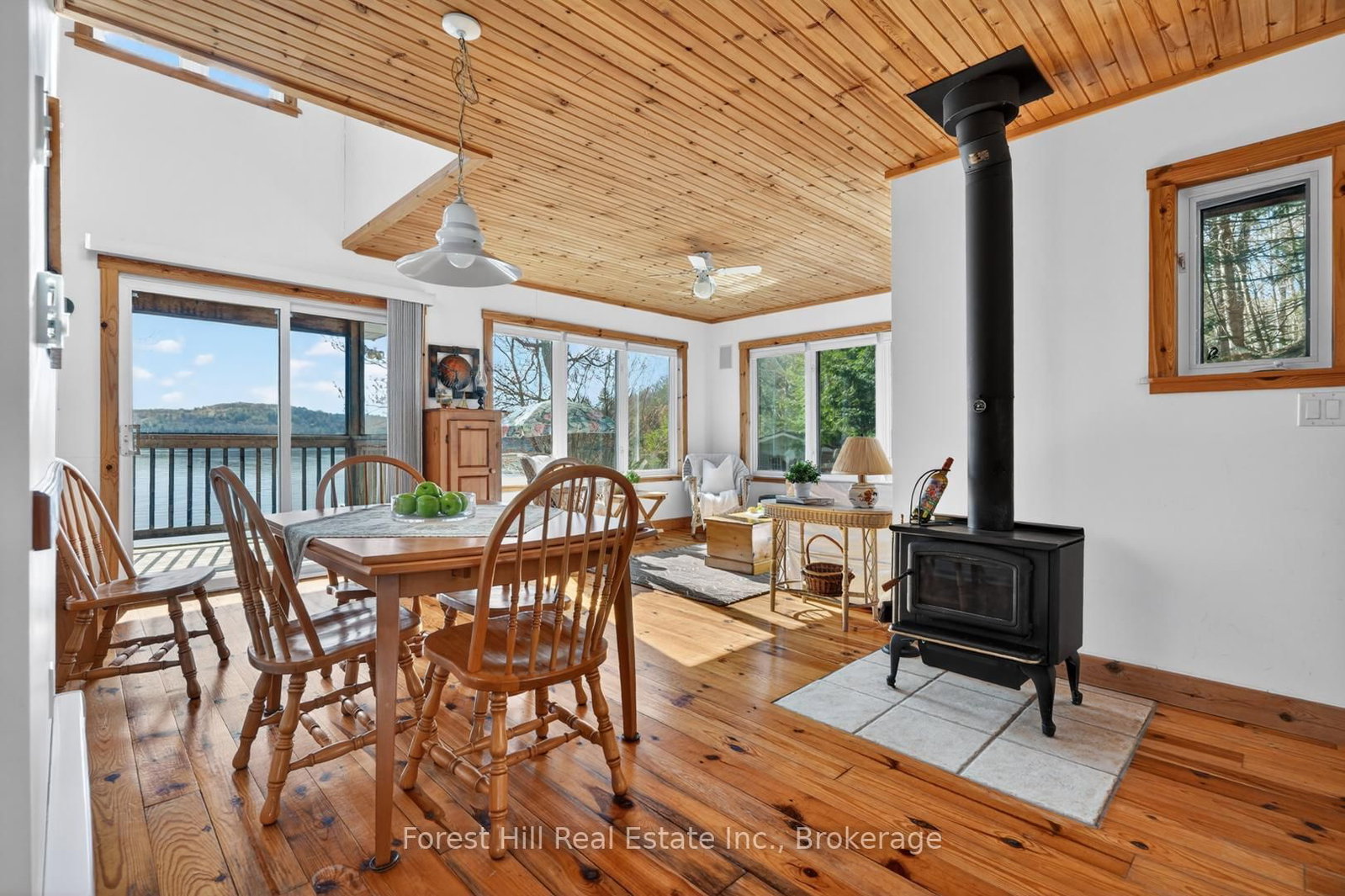 10835 Raven Lake West Shore Township • Algonquin Highlands, ON photo 39