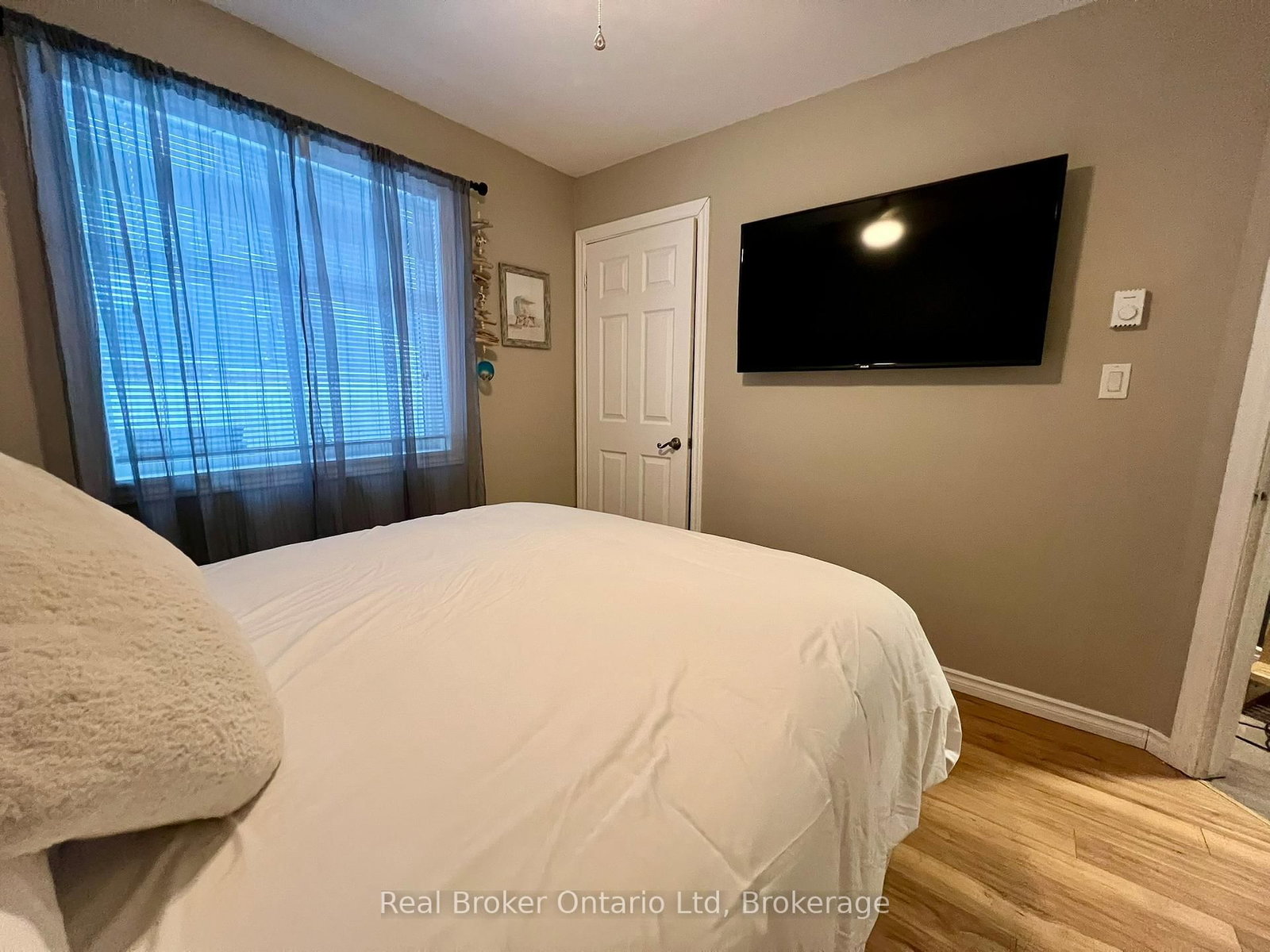 208 Second Avenue S • South Bruce Peninsula, ON photo 12