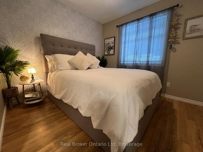 208 Second Avenue S • South Bruce Peninsula, ON photo 9