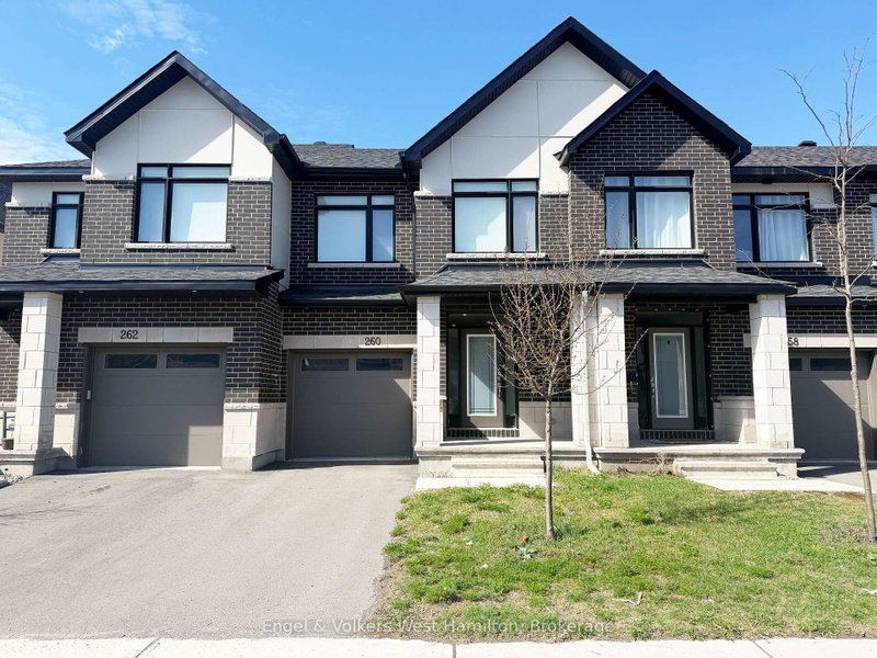 home for lease on 260 Finsbury Avenue