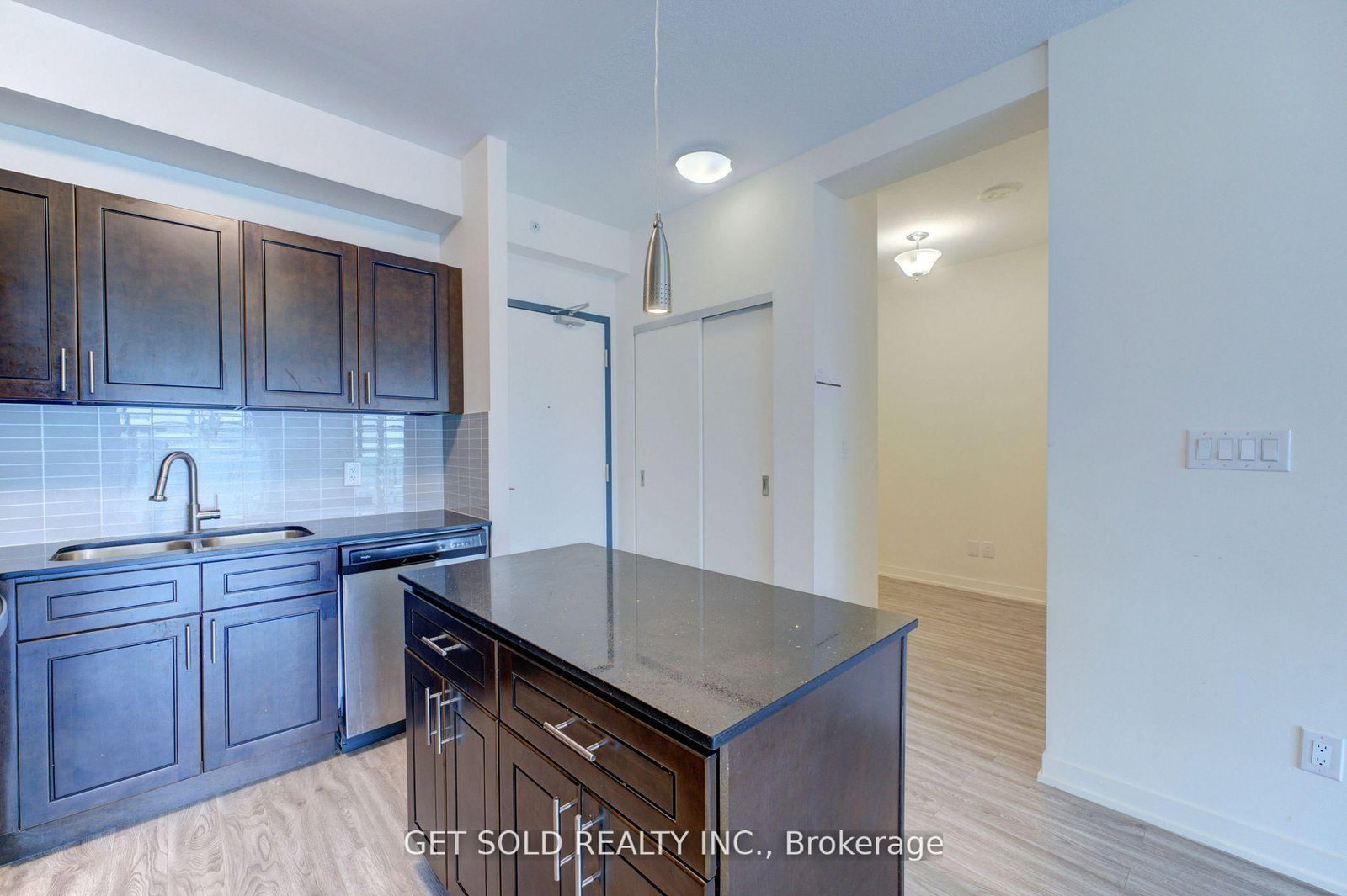 128 King Street N, Unit 1105 - Photo 5