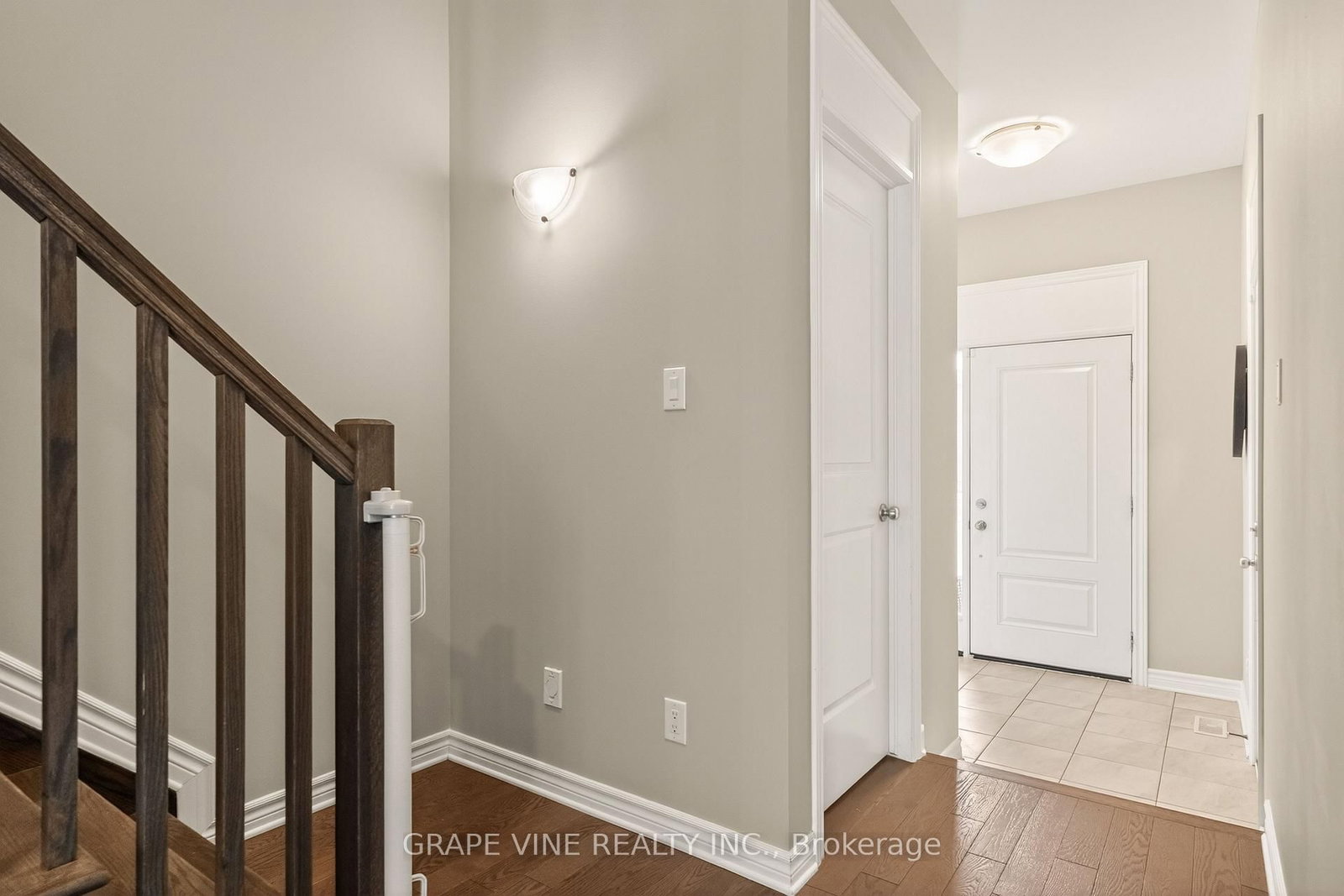 834 CEDAR CREEK Drive - Photo 4