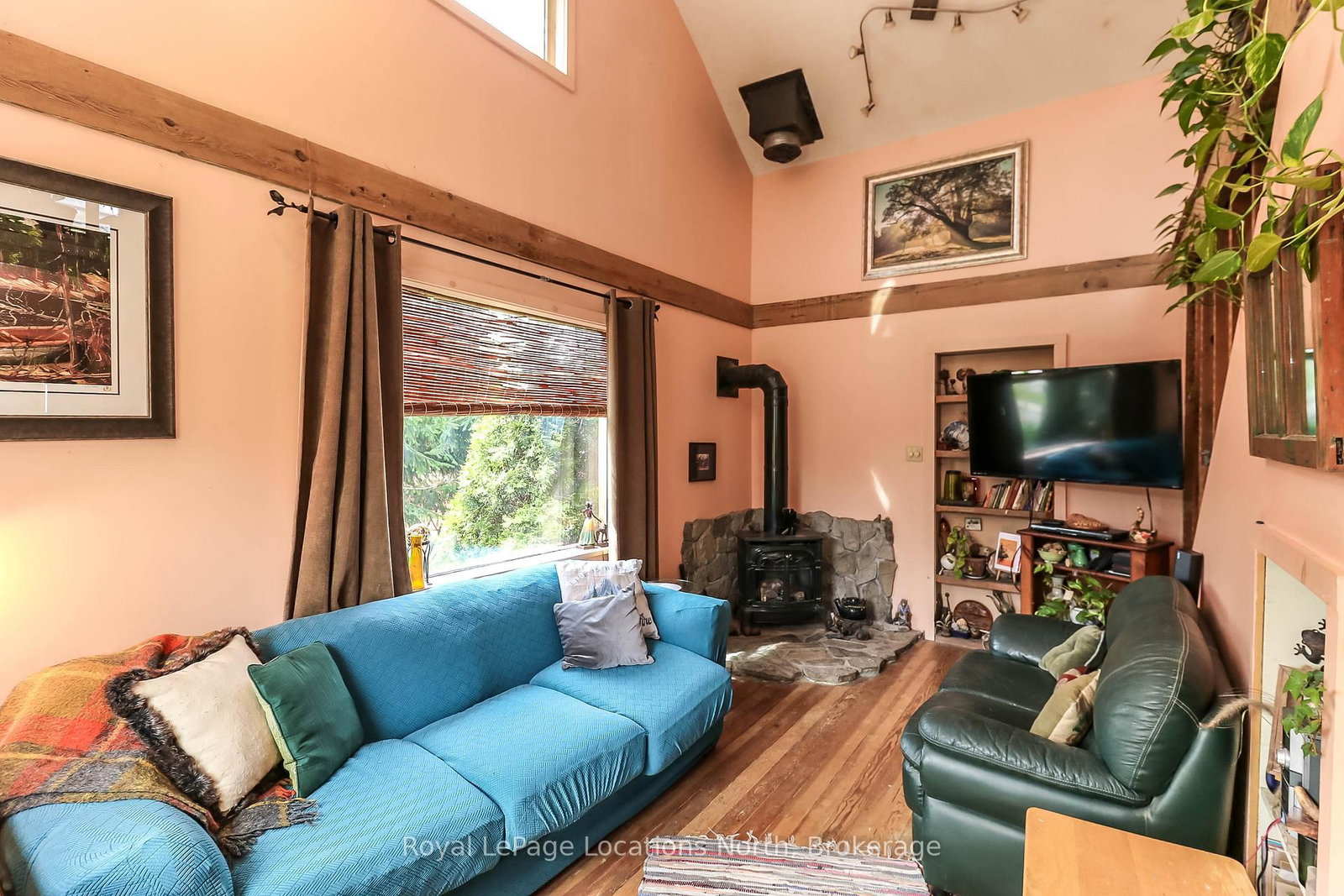 118 Marsh Street • Blue Mountains, ON photo 6