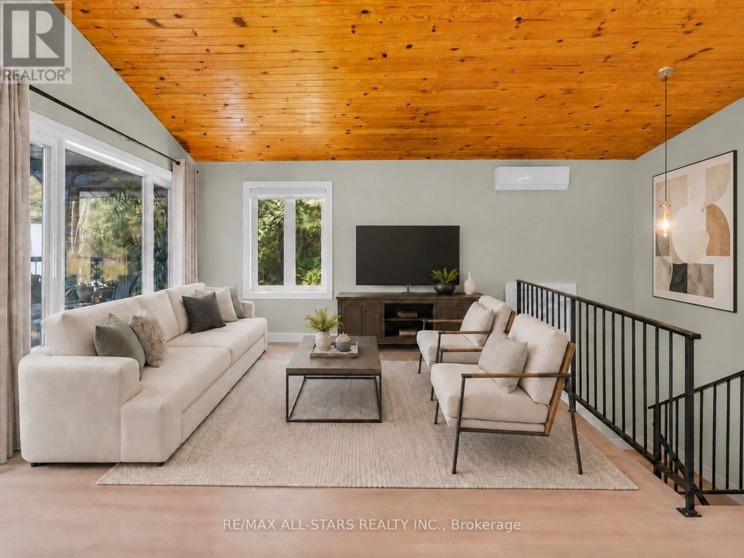 1435 Falkenburg Road • Muskoka Lakes, ON photo 12