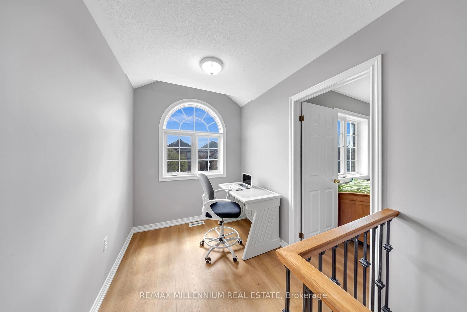 8 Bates Avenue - Photo 22