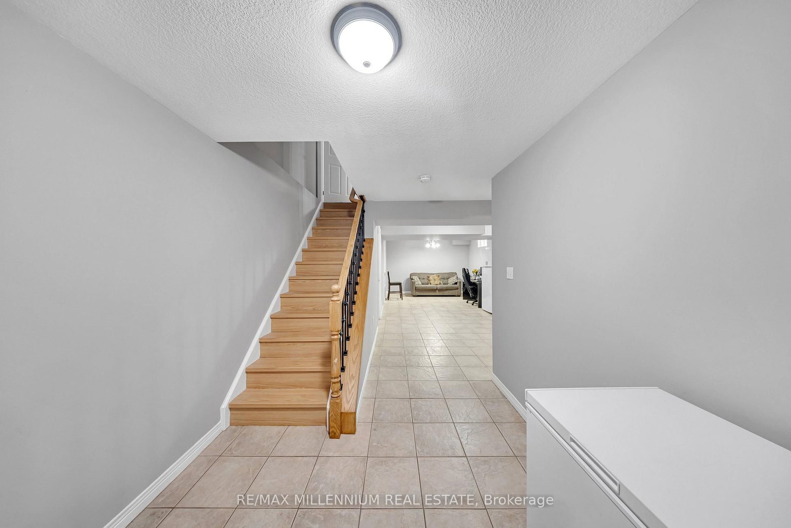 8 Bates Avenue - Photo 27