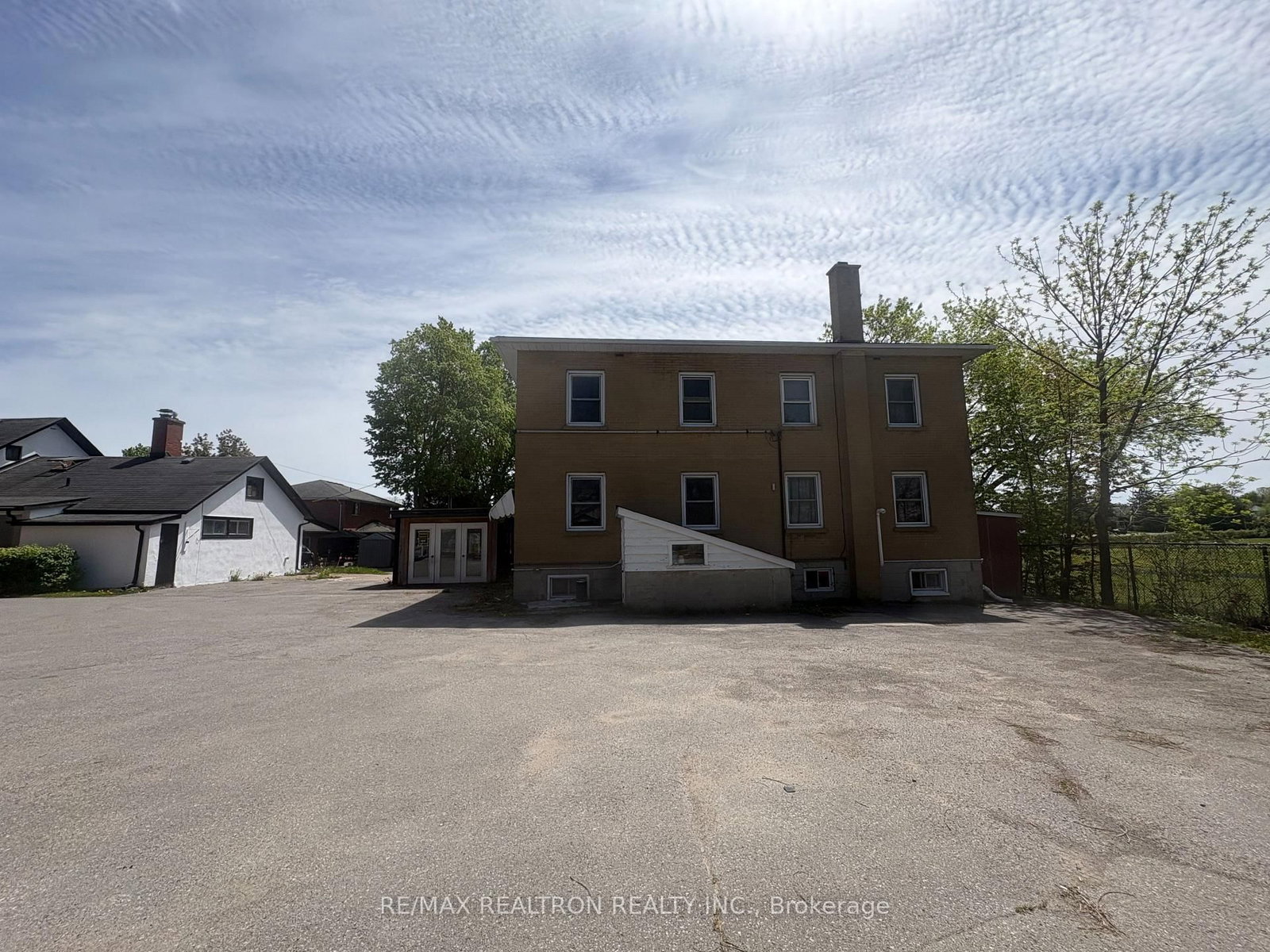 188 Henry Street • Quinte West, ON photo 4