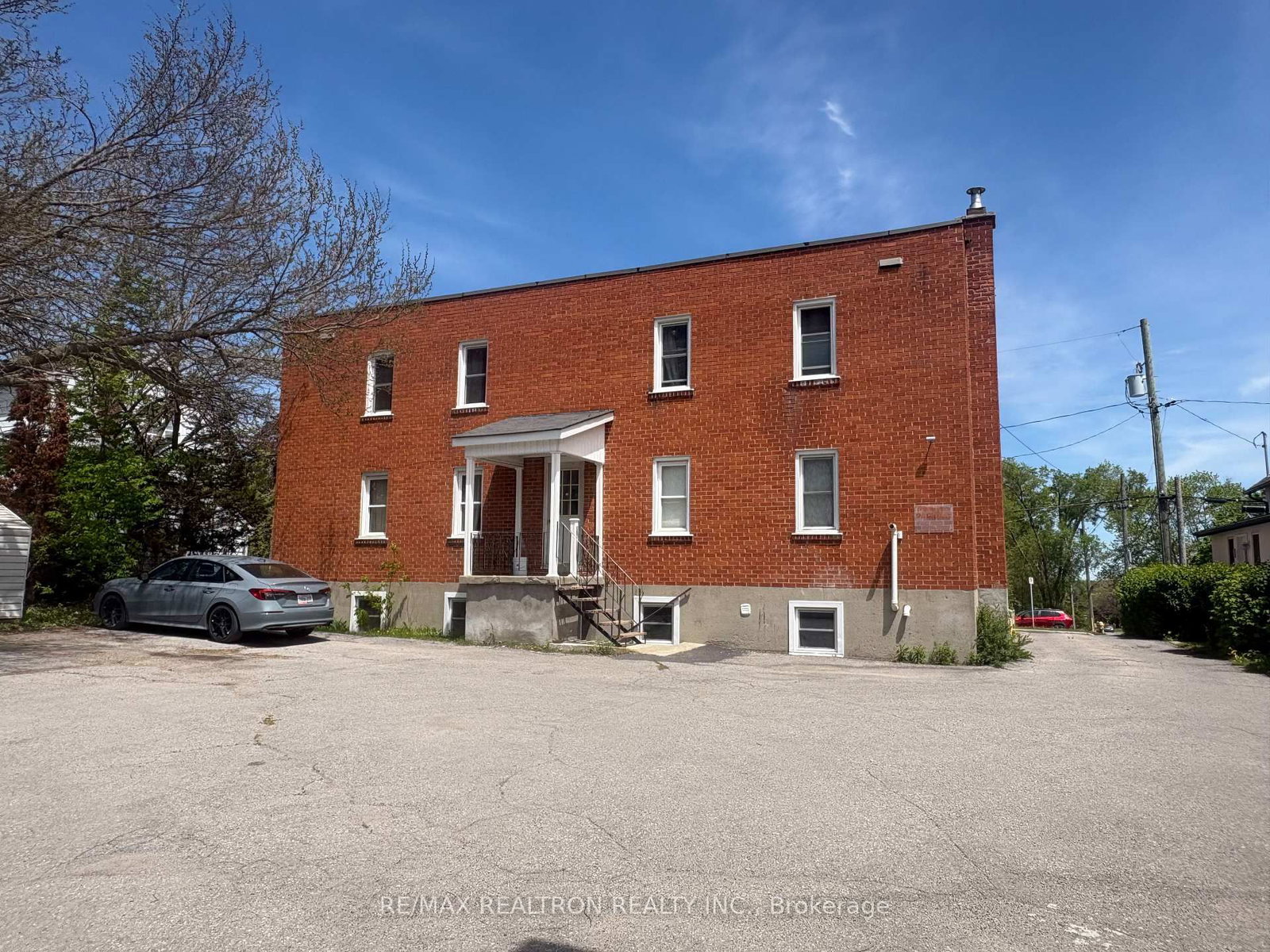 28 Mccoll Street • Quinte West, ON photo 4