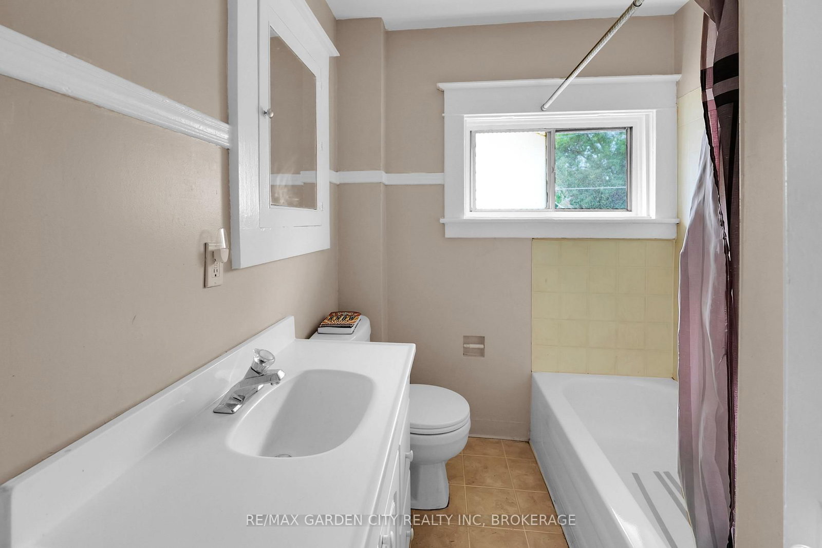 213 Geneva Street • St. Catharines, ON photo 13