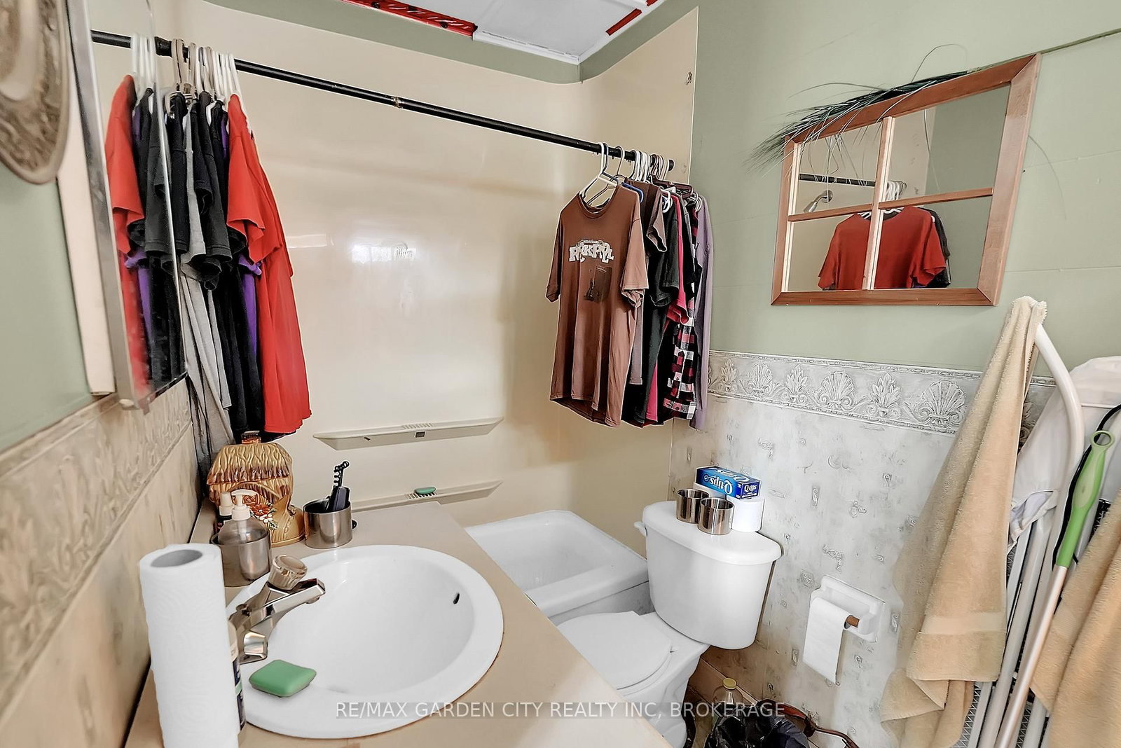 213 Geneva Street • St. Catharines, ON photo 29