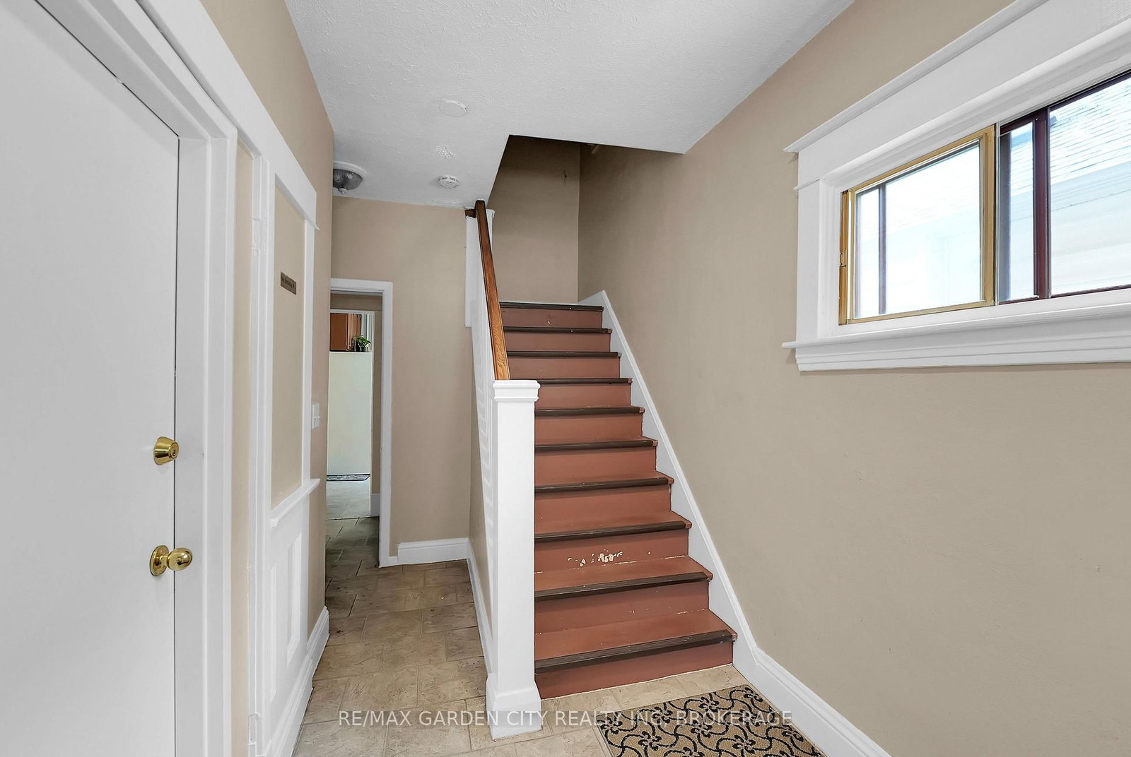 213 Geneva Street • St. Catharines, ON photo 4