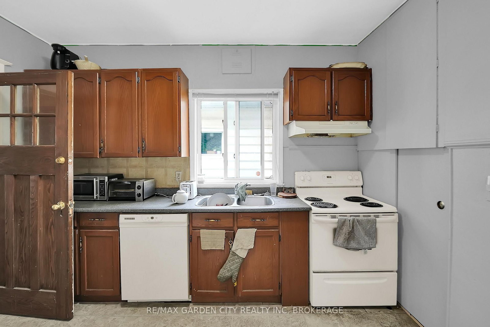213 Geneva Street • St. Catharines, ON photo 6