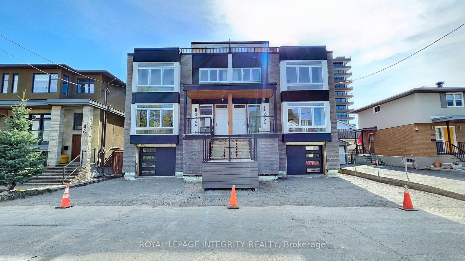 374 Berkley Avenue, Unit B - Photo 13