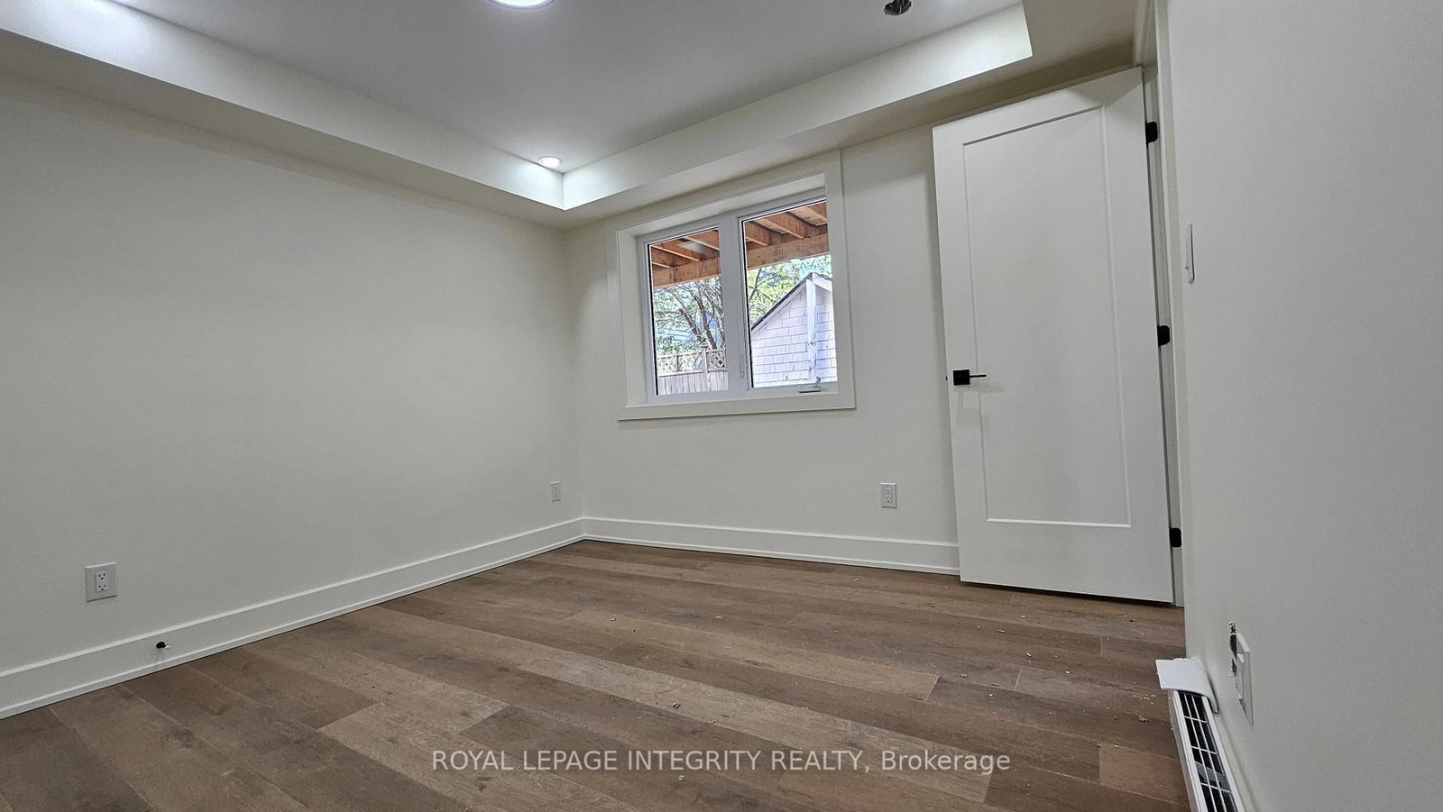 372 Berkley Avenue, Unit B - Photo 10