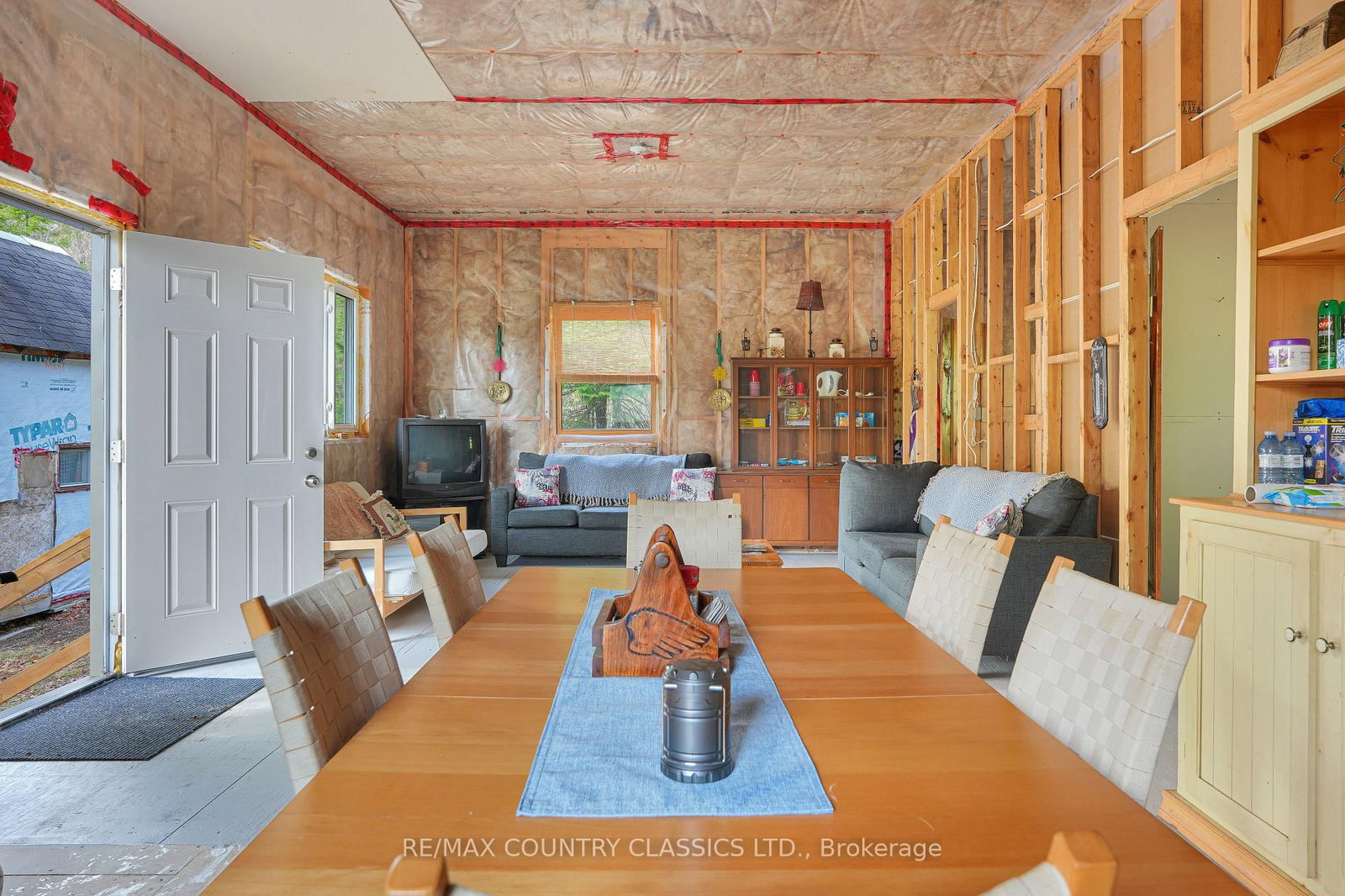 1374 Havensford Drive • Highlands East, ON photo 9