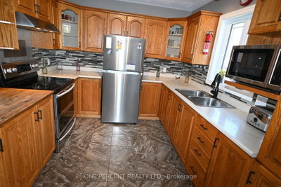 2010 Rue Du Parc Street W • Alfred and Plantagenet, ON photo 4