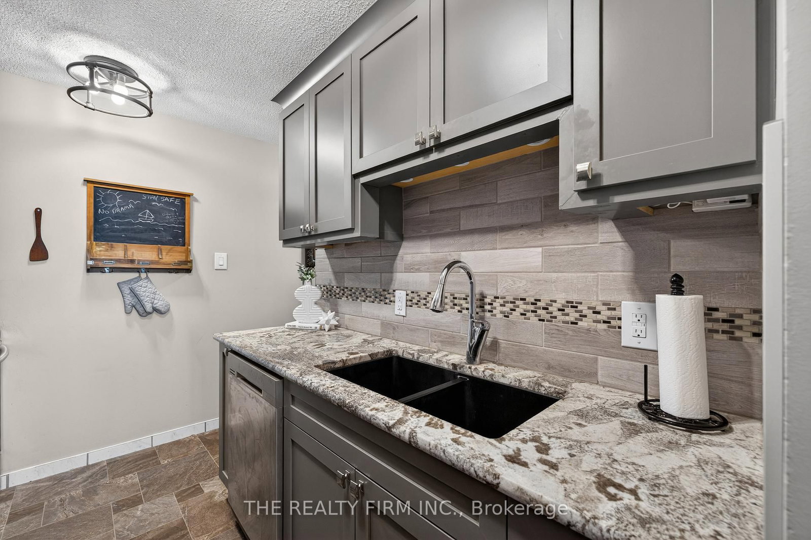 1103 Jalna Boulevard, Unit 705 - Photo 21