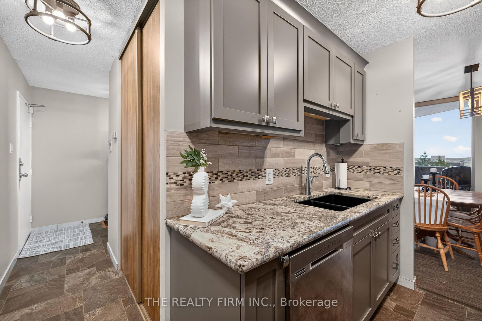 1103 Jalna Boulevard, Unit 705 - Photo 23